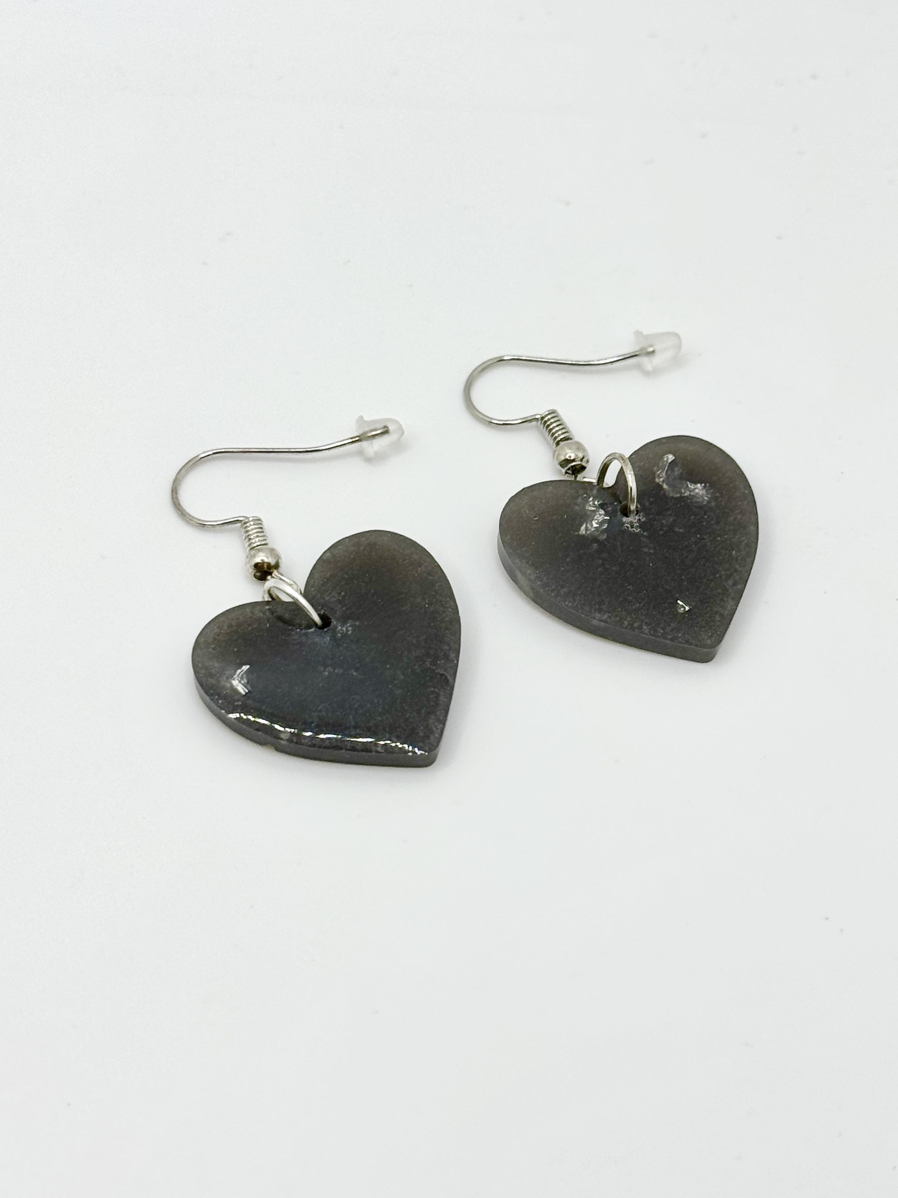 Resin Earrings Grey Hearts
