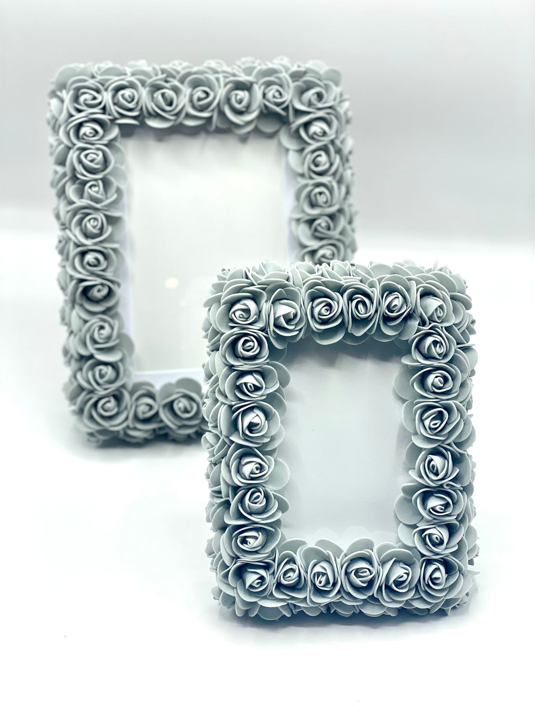 Photo Frame in Grey Roses